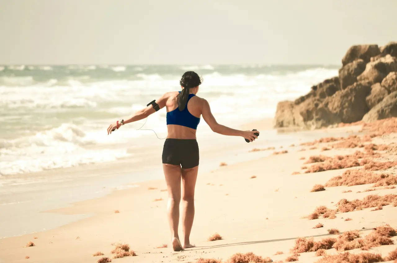 Entrenar en la Playa: Beneficios y Consejos para un Ejercicio en la arena.